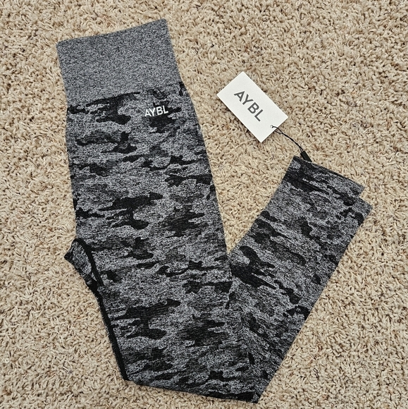 AYBL Pants - NWT AYBL Evolve Camo Seamless Leggings - medium